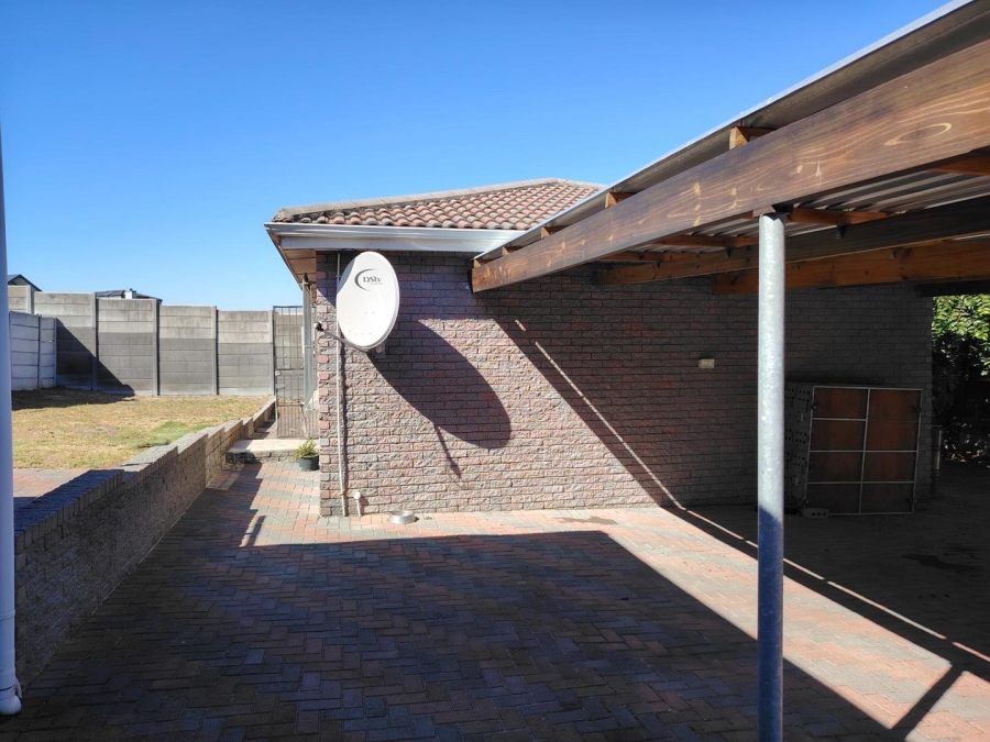 To Let 2 Bedroom Property for Rent in Kuils River Western Cape